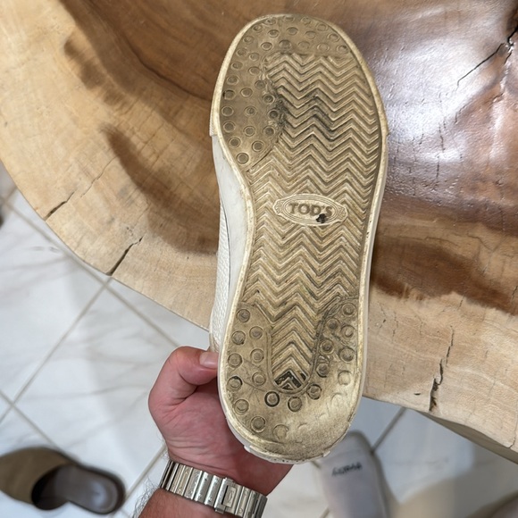 Tods white leather sneakers size 7 1/2 US, size 6.5 in tods. Good condition used - Picture 5 of 6